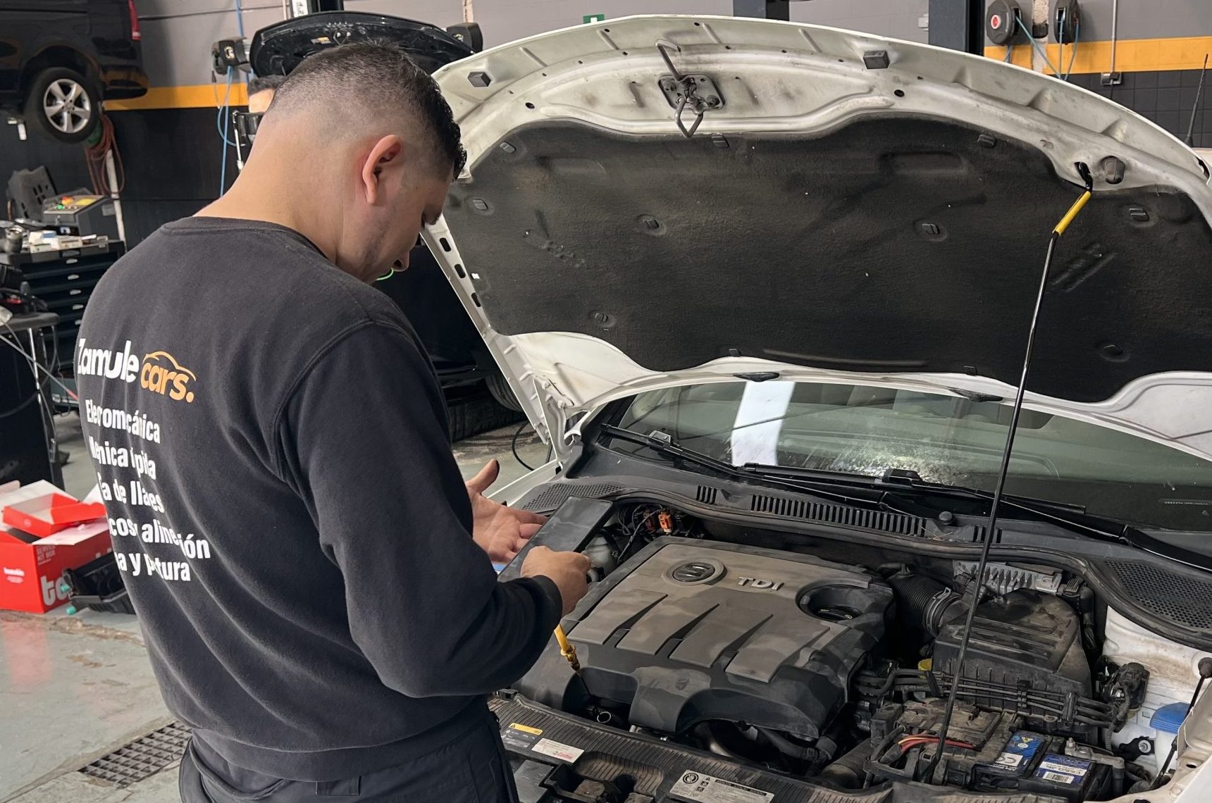 Todos los coches en OnlyCars Zamule incluyen garantía mínima de 12 meses, asegurando confianza, seguridad y tranquilidad tanto para el comprador como para el vendedor